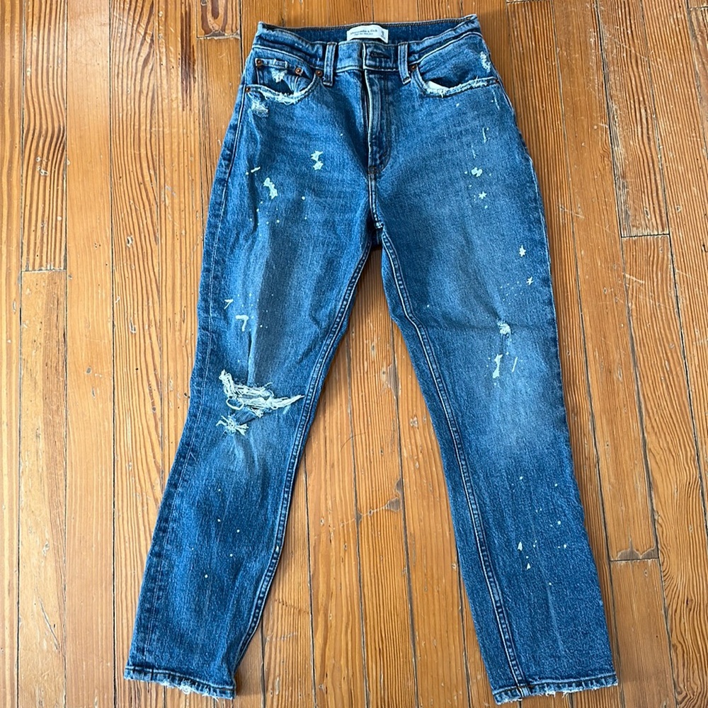 Abercrombie & Fitch I Abercrombie & Fitch High Rise Mom Jeans Size 25 0 R